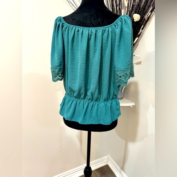 London Rose Teal waist length Medium Blouse - Picture 5 of 10